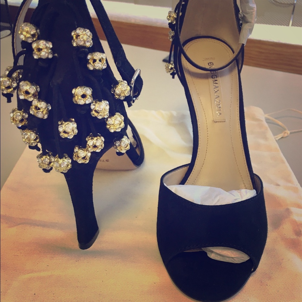 BCBGMAXAZRIA sz.7 never worn